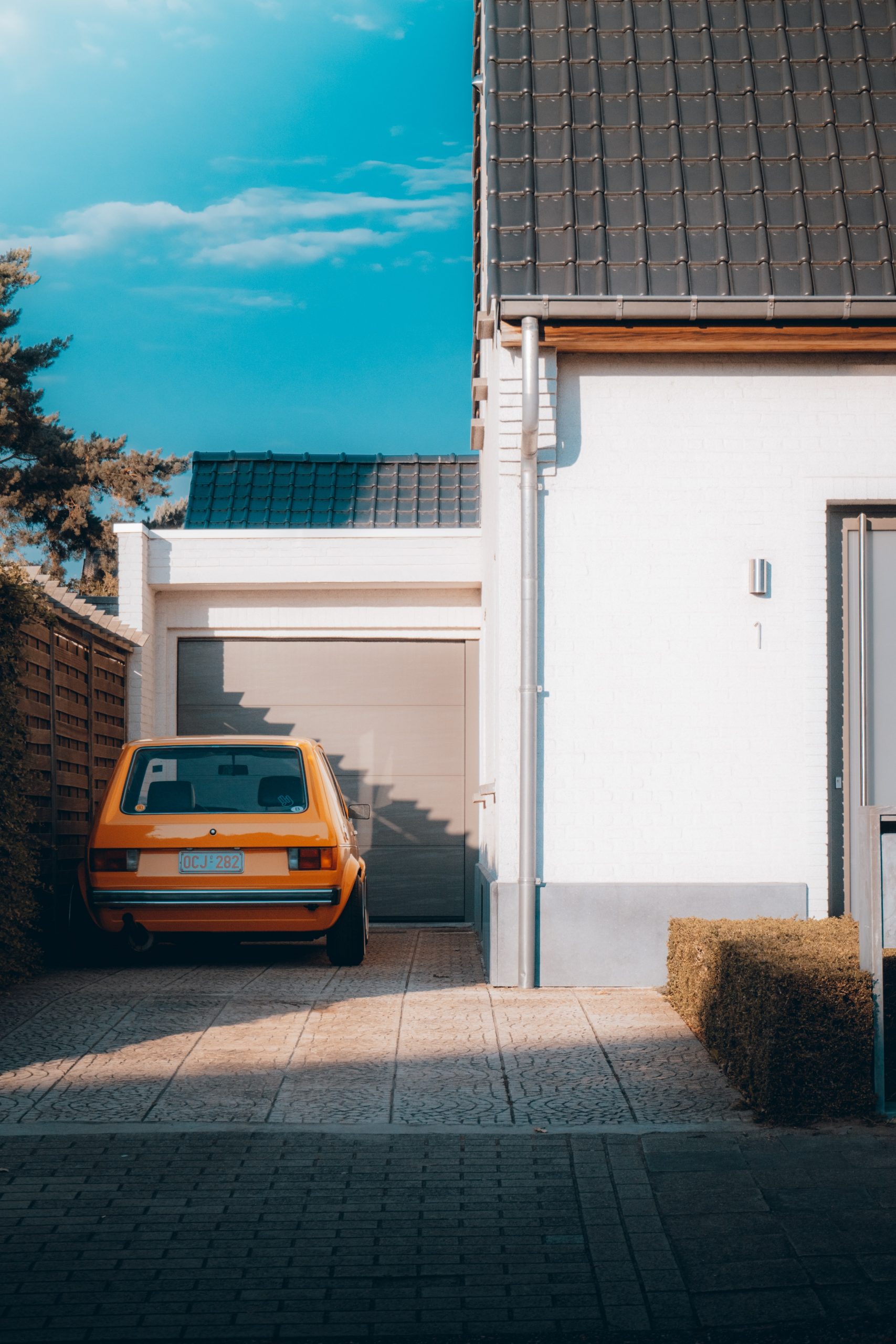 Detached Garage Options When Your Lot is Small